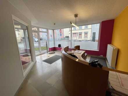 Büro/Praxis in Pirmasens zu Vermieten