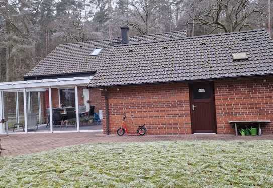 Einfamilienhaus in Alleinlage mit großem Grundstück und Wintergarten