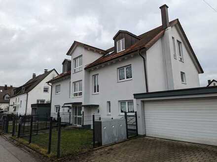 exklusive, großzügige 4 Zi-Dachgeschosswohnung, 2 Bäder, großer Balkon, Hobbyraum, Keller, Garage