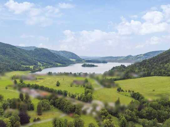 Charmantes Einfamilienhaus mit großem Potenzial nahe Schliersee mit zusätzlichem Bauland