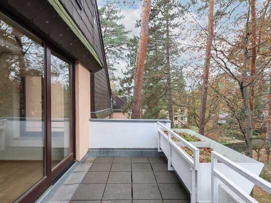 Sanierte 3 Zimmer Maisonette Wohnung mit großem Balkon und Gemeinschaftspool in bester Lage