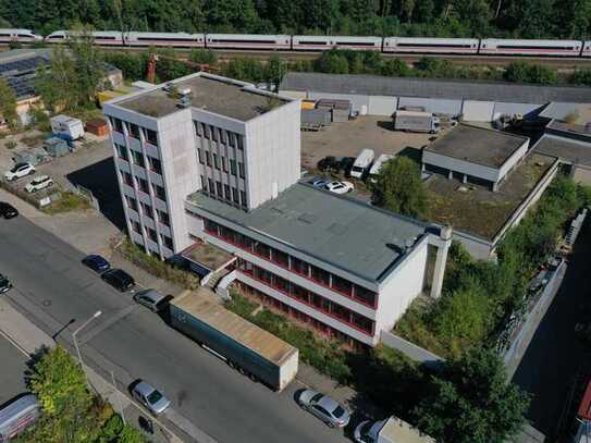 BÜROFLÄCHE mit ca. 122 m² zu vermieten!