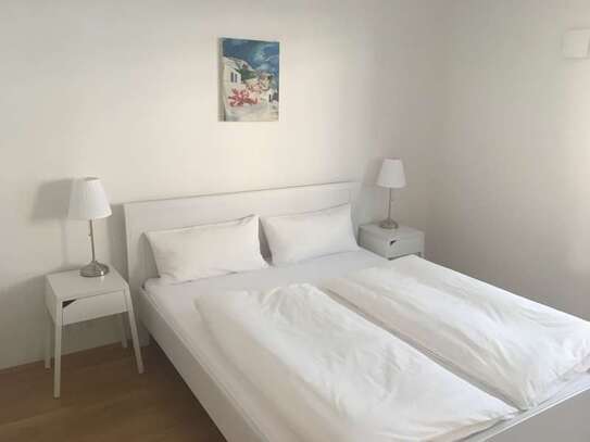 Stilvolle, neuwertige 2-Zimmer-Wohnung mit Balkon und Einbauküche in München Obersendling