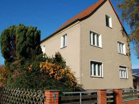 Einfamilienhaus in ruhiger Stadtlage mit Garten und Nebengelass