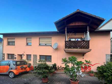Ausgefallenes 1-2 Familienhaus ohne Garten, mit Balkon