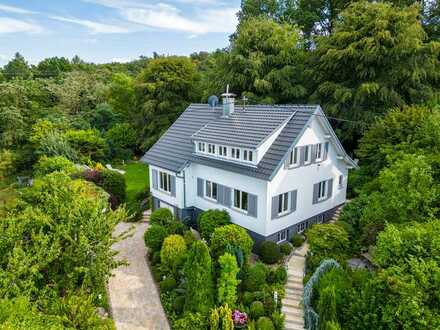 Ein TRAUM für Garten- und Naturliebhaber! Sehr schönes Architektenhaus freut sich auf SIE!