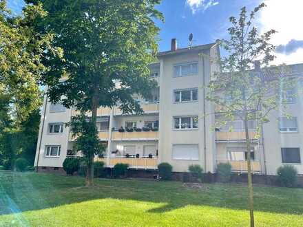 GELEGENHEIT IN FRANKFURT-GRIESHEIM: Moderne 4-Zimmer Wohnung mit Flair und Balkon...