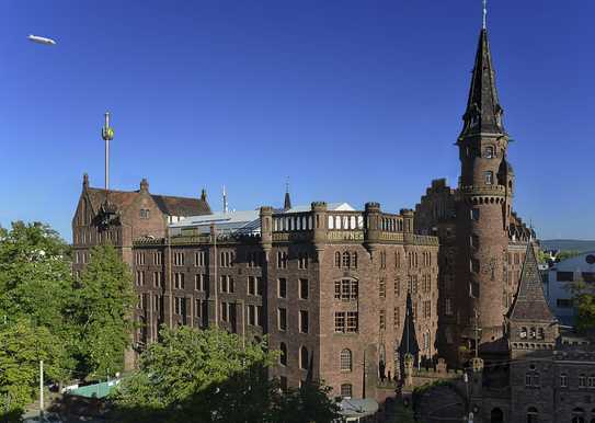 Außergewöhnliche Gelegenheit - Büro in der Hoepfner Burg