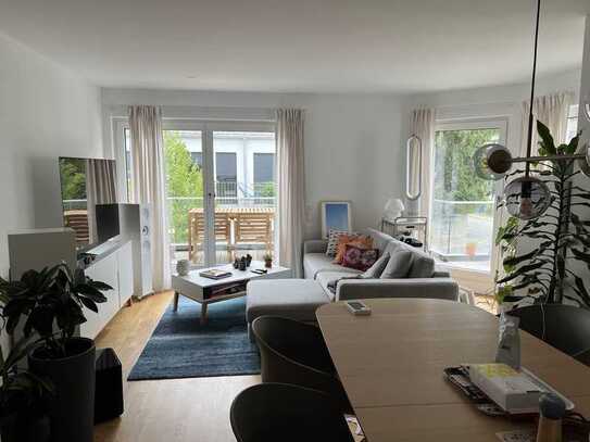 Exklusive 3-Raum-Wohnung, gehobener Innenausstattung mit 35qm Terrasse und EBK in München Solln