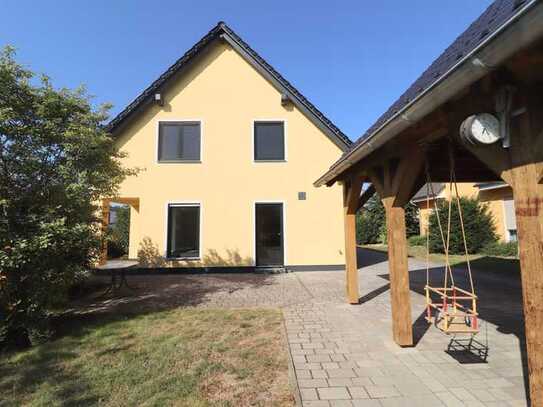 Modernes EFH mit Doppelcarport in Oschatz/OT Fliegerhorst