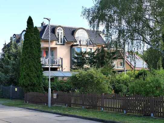 Leben in entspannter Vorstadt-Atmosphäre / Attraktives Fünffamilienhaus zur freien Verwendung