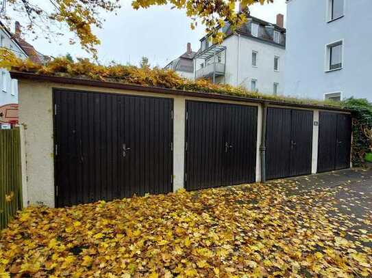 Garage im Innenhof einer Wohnanlage zu vermieten