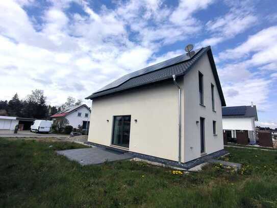 Mieten statt kaufen! - Modernes Einfamilienhaus in RW-Neukirch