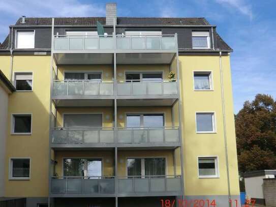 Sehr gepflegte 3-Zimmer-Wohnung mit Balkon Rheindorf-Süd -Rheinnähe