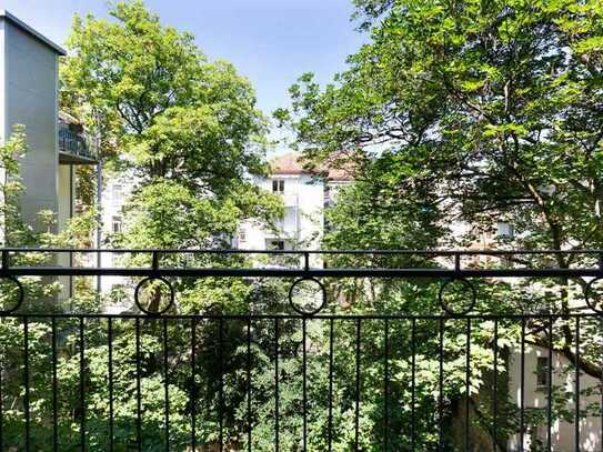 Altbauwohnung mit Stuck und Balkon im westlichen Nordend