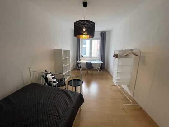 Möblierte 3-Raum-Wohnung mit neuer EBK in Magdeburg