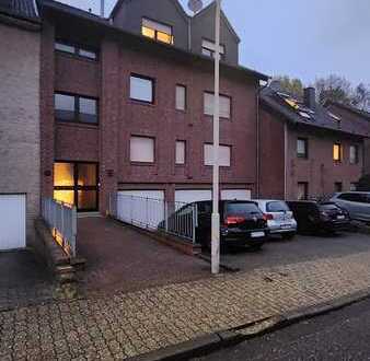 Freundliche 3-Zimmer-DG-Wohnung mit Balkon in Alsdorf Hoengen