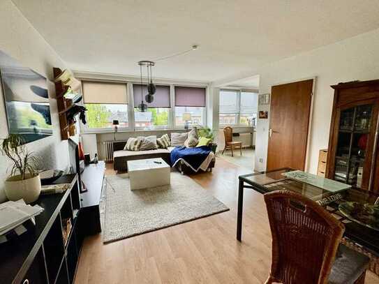 Charmante 2-Zimmer-Wohnung mit offener Küche und Balkon in MG-Holt