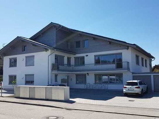 Stilvolle, modernisierte 4-Zimmer-Wohnung mit Balkon in Geretsried