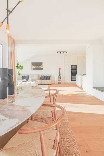 *****Exklusives Wohnerlebnis – Luxuriöses 3-Zimmer-Penthouse mit Südterrasse in Rheinnähe*****