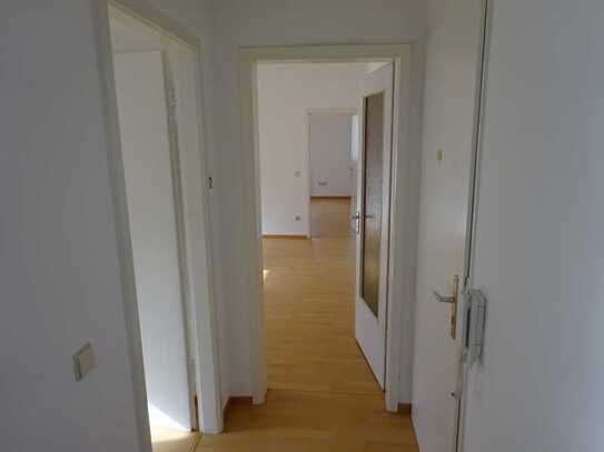 3-Zimmer-Wohnung im 2. OG – Top Lage Stuttgart West,