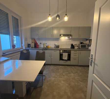 Helle 2-Zimmerwohnung mit Balkon und Einbauküche