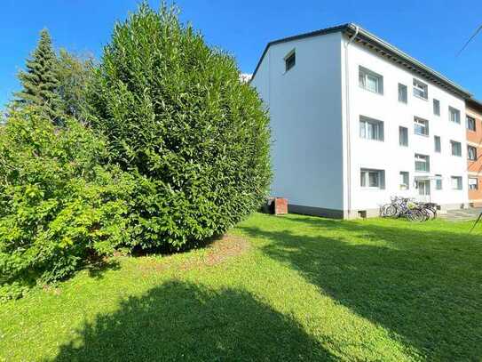 Großer Balkon, schöne Wohnung, großes Grundstück, gute Nachbarn, jüngst energetisch modernisiert