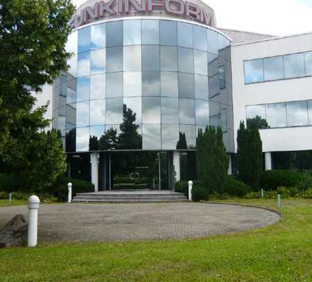 Mieterprovisionsfrei und klimatisierte Büroetage mit ca. 1.502 m² in Ettlingen