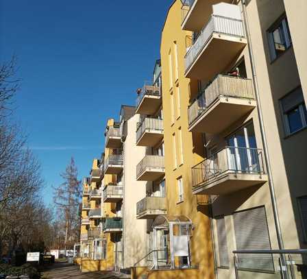Schöne sonnige 2-Zimmer-Wohnung mit Balkon in Chemnitz