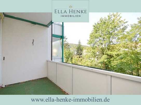 Mit Fahrstuhl + Tiefgarage: Helle 3-Zimmer-Wohnung mit Balkon in zentraler Lage...