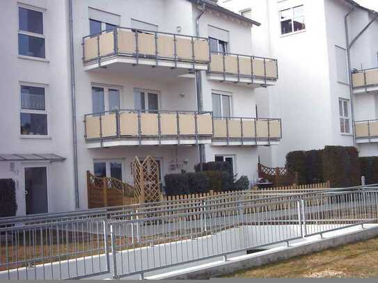 Moderne 2,5-Zimmer-Wohnung mit Einbauküche und 2 Balkonen in gepflegtem Neubau, 1.OG, 60 qm