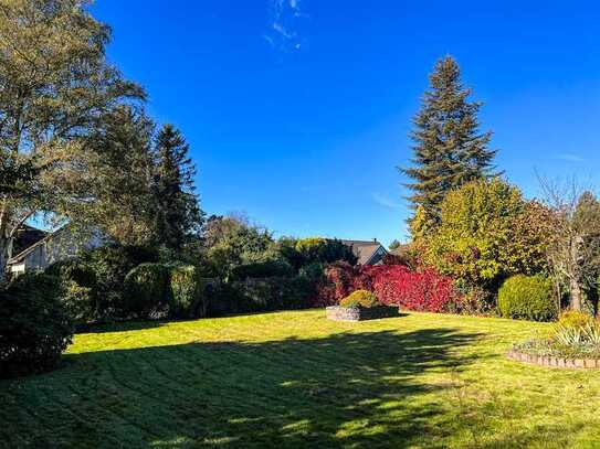 Wunderschönes Grundstück mit Einfamilienhaus und sonnigem Süd-West Garten in Stadtwaldnähe