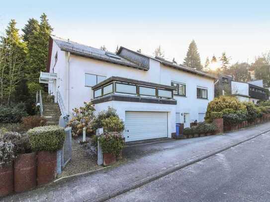 Großzügiges Einfamilienhaus inkl. ELW mit Garten in Waldrandlage