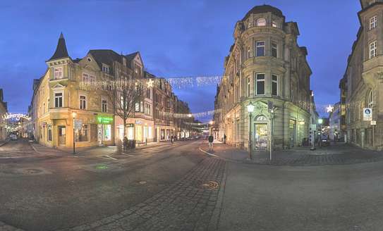 Stadtwohnung mit sonniger Dachterrasse und neuwertiger Einbauküche