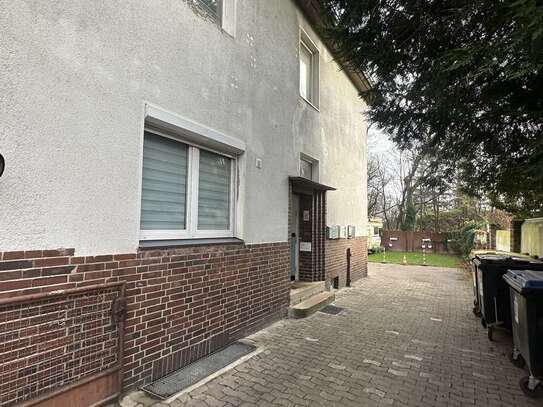 Ansprechende und renoviert 3-Raum-Hochparterre-Wohnung mit Balkon in Hannover