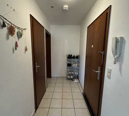schöne 2 Zimmer-Wohnung mit Balkon & Blick ins Grüne