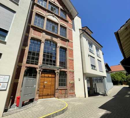 Geschmackvolle Wohnung mit zwei Zimmern sowie Balkon in Gengenbach