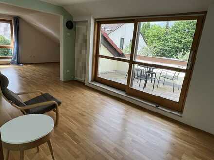 2,5 Zimmerwohnung mit 90 m² Wohnfläche und Garage zu vermieten