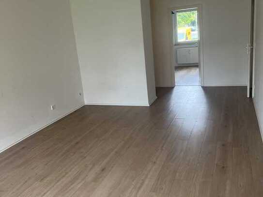 Schöne renovierte 3 Z-Wohnung in der List im Hinrichsring 26, 30177 Hannover