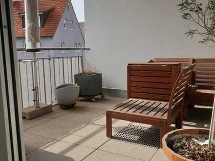 +++ In Seenähe +++ 2-Zimmer-Wohnung mit Balkon und EBK in zentraler Lage