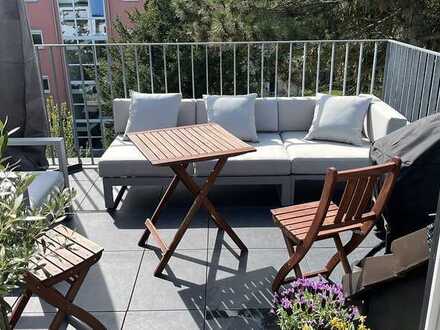 Stilvolle, geräumige und neuwertige 2-ZimmerDachgeschosswohnung im Almenhof