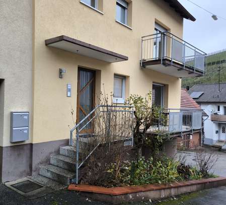 Freundlichen 2 Zimmer Wohnung mit Garten und Terrasse zu vermieten