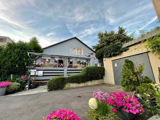 3-Parteien Mehrfamilienhaus - 2 Wohnungen leerstehend