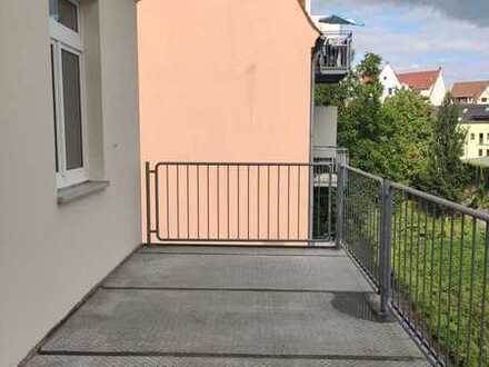 Neu sanierte 4-Zimmer-Mietwohnung mit großer Terrasse & Balkon im Herzen der Meißner Altstadt (2. OG