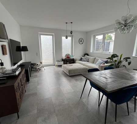 Große Erdgeschosswohnung mit eigenem Garten!