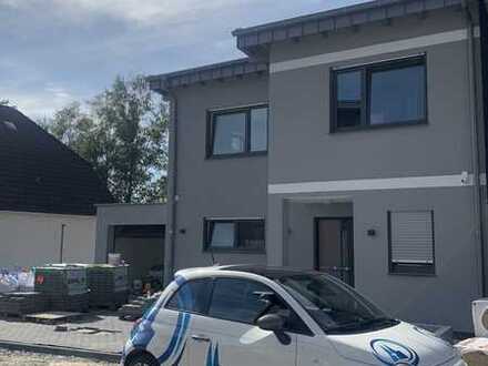 Einfamilienhaus mit Einliegerwohnung in Rösrath