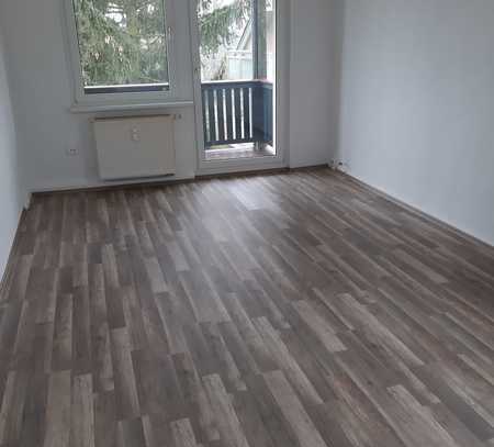 *Ihr neues Zuhause* 3-R-Wohnung mit Badewanne & Balkon