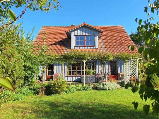 ruhige Lage nahe Greifswald - gepflegtes Schwedenhaus mit Doppelcarport