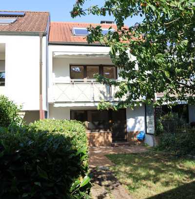 **GRUNDSTÜCK INKLUSIVE - keine Erbpacht!** 5-Zi.-EFH MIT GARTEN sucht *JUNGE FAMILIE MIT KIND*