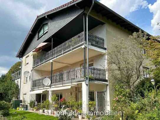 Elegant renovierte Wohnung in 3 FH mit riesigem Balkon